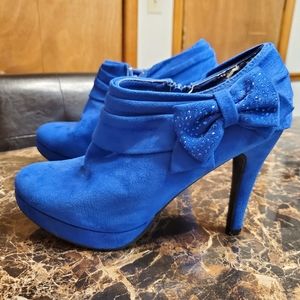 Amazing royal blue ankle boots